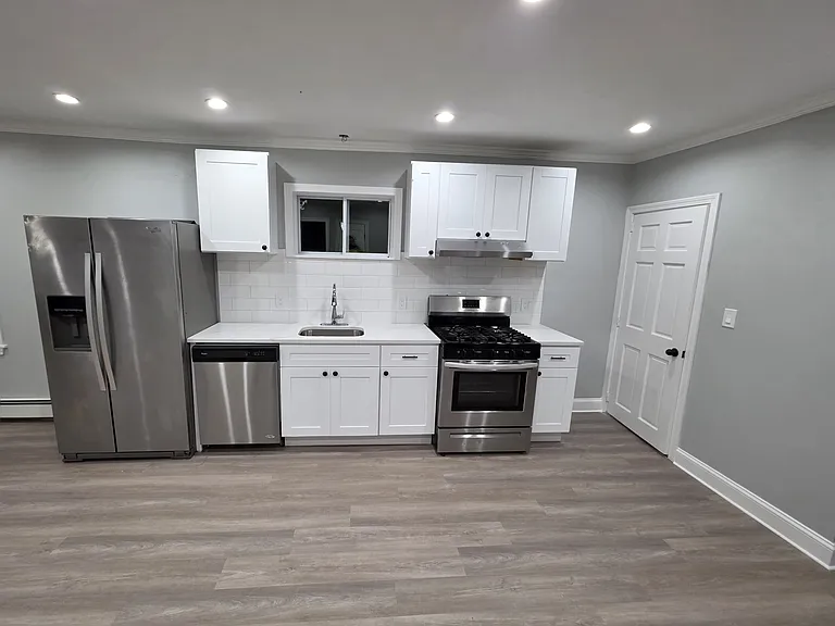 14 Stanley Ave #1 — Photo 6