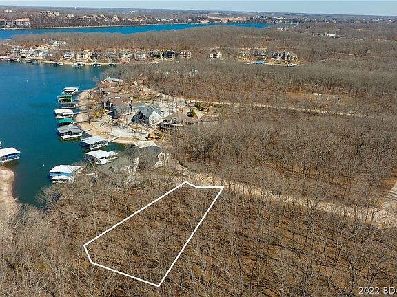 2nd image of 327 W Lake Dr
