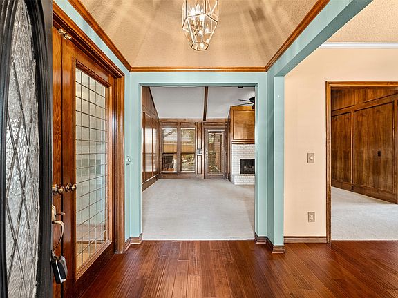 5th image of 720 Green Brook Dr