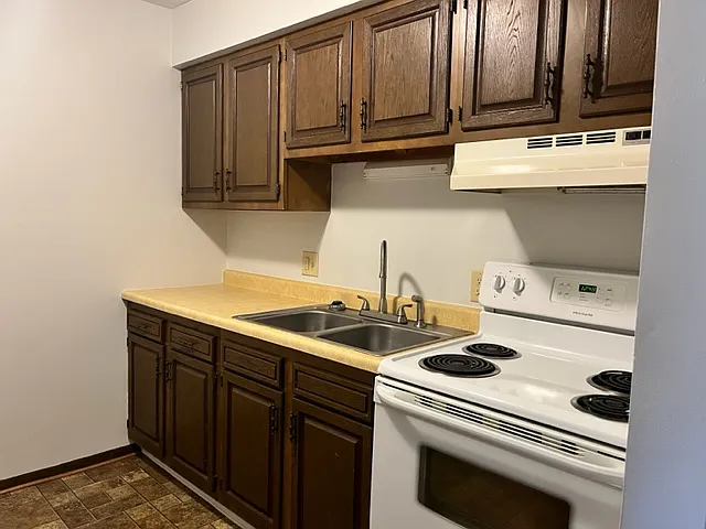 2 bed, 900 sqft, $895 — Photo 4