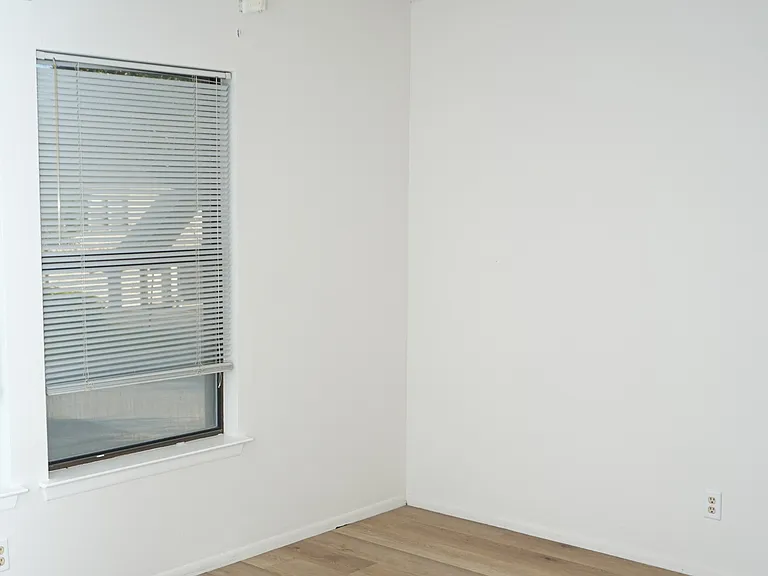 8011 Sunshine Trail Dr — Photo 34