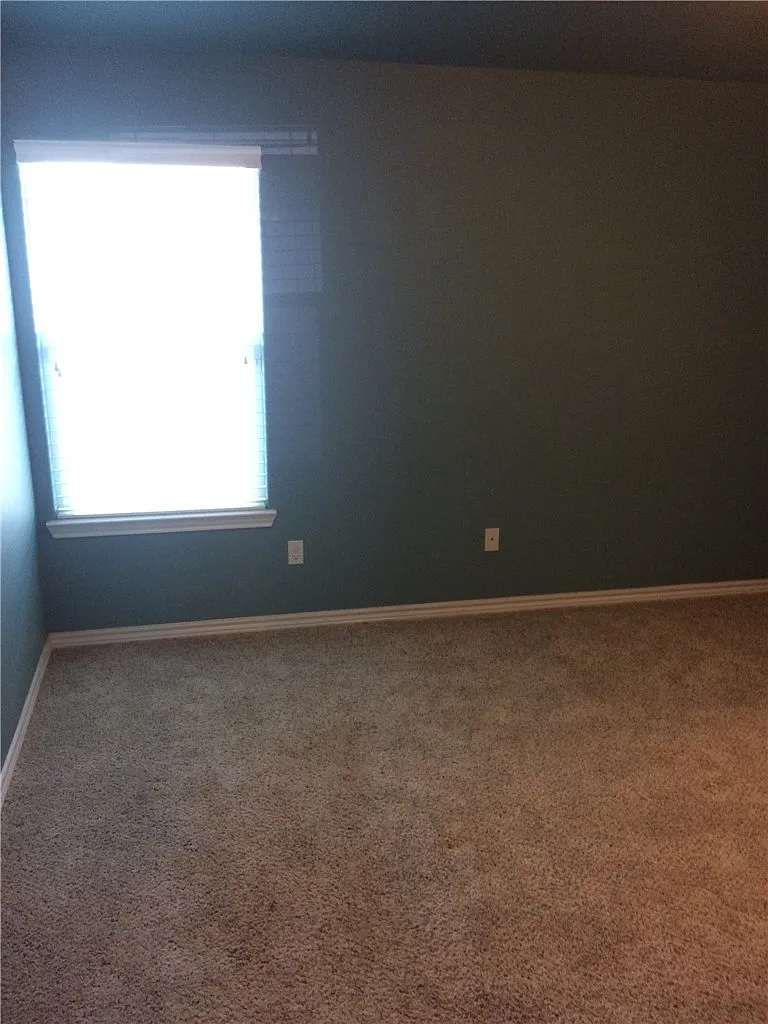 3 bed, 1206 sqft, $1,790 — Photo 4