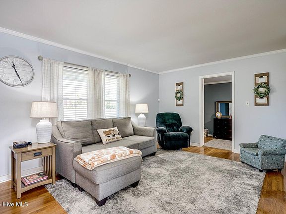 5th image of 3908 Marsella Avenue