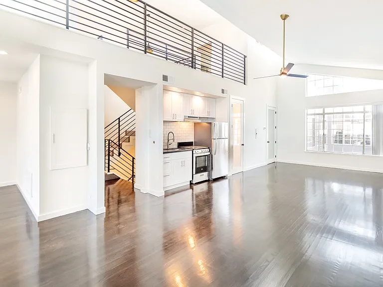 30 Washburn St #3 — Photo 1