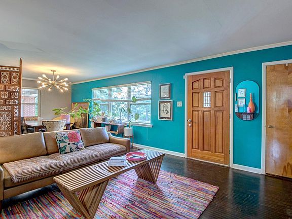 4th image of 4625 Crestline Dr