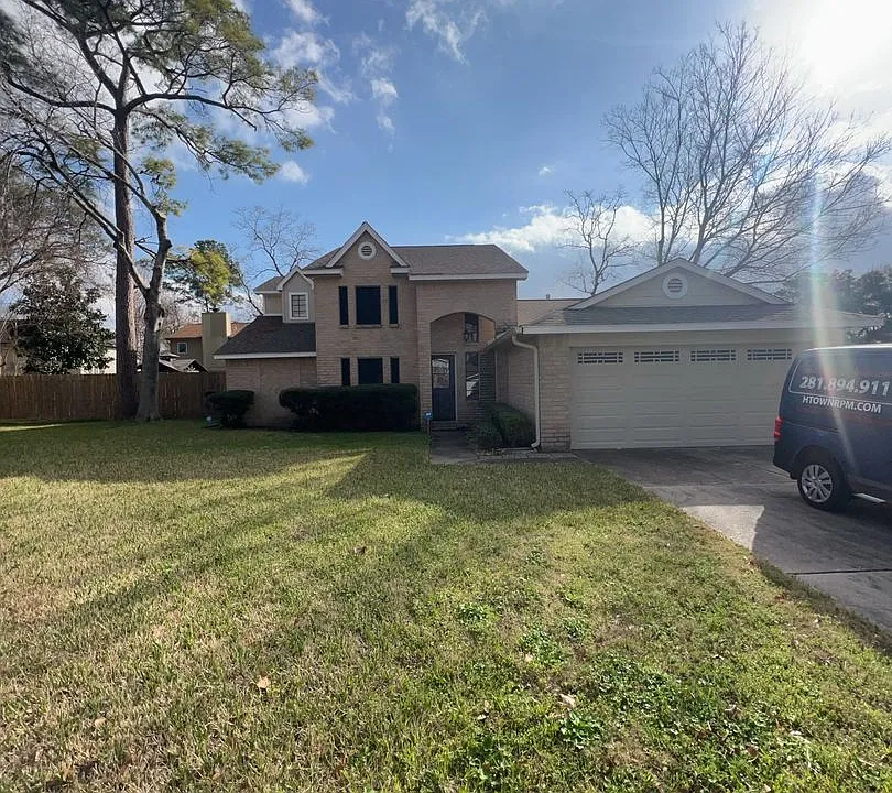 7402 Wood Bluff Blvd