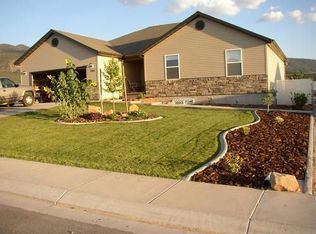 1946 Saddleback View Dr, Enoch, UT 84721