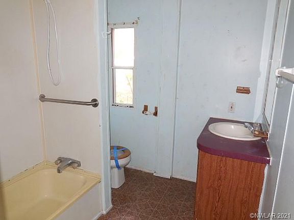 4th image of 162 Lesa Ln