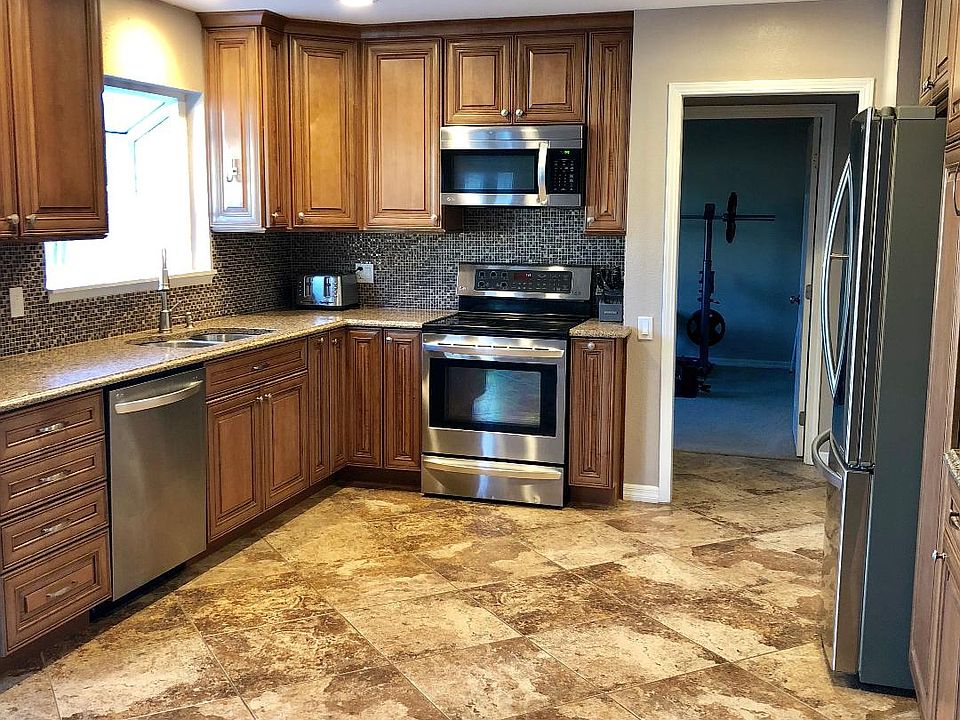 1st image of 77190 Michigan Dr