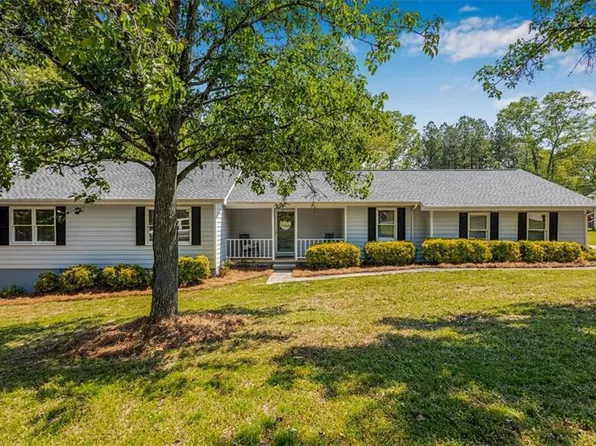 27 Gentry Ct, Cedartown, GA 30125