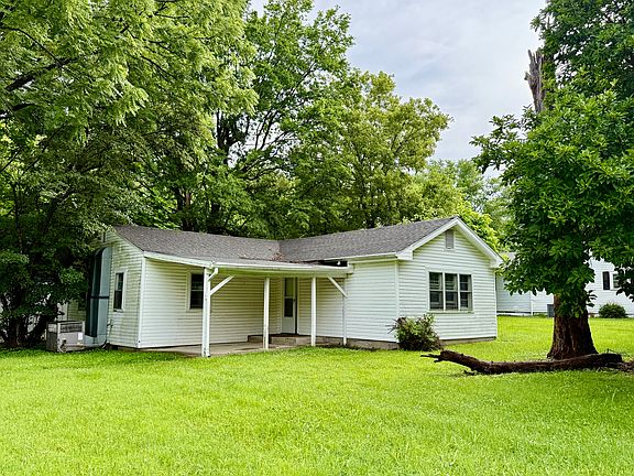 2nd image of 543 Tucker Ln