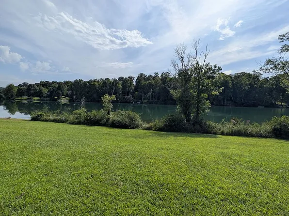 184 Harbour Dr, Clinton, TN 37716