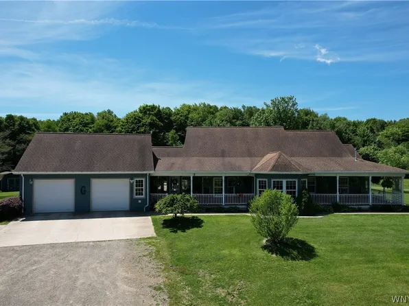 11354 Scotch Rd, Freedom, NY 14065