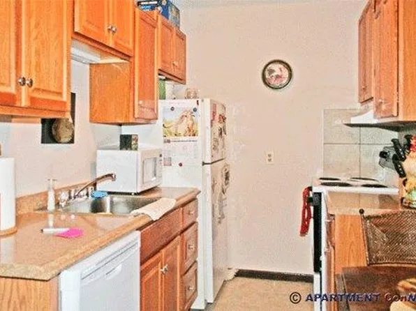 919 Johnson St APT 3, La Crosse, WI 54601