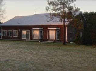 12615 Lakeshore Rd, Two Rivers, WI 54241