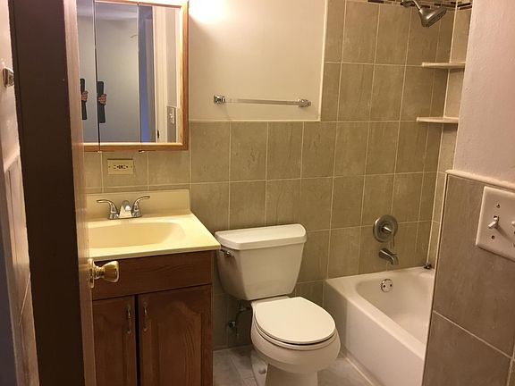 5th image of 1304 S Hunt Club Dr #3