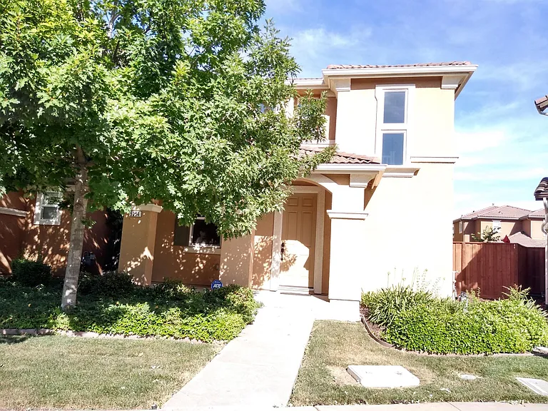 5254 Moonlit Bay Way — Photo 1