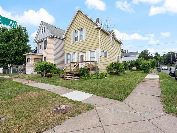 2nd image of 3201 Chestnut St