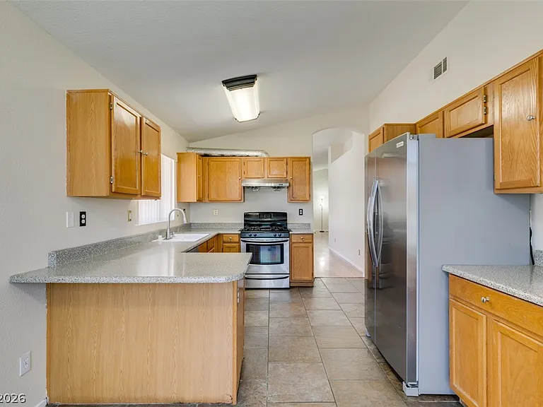 8168 W Gilmore Ave — Photo 22