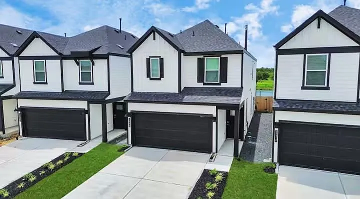 12320 Churchill Downs Dr