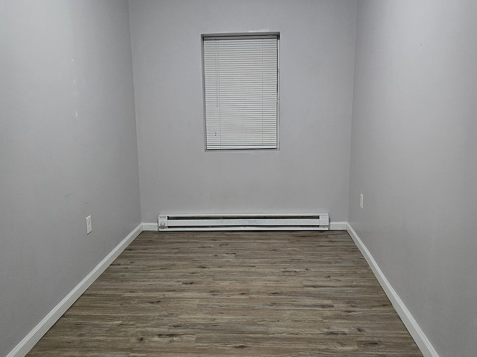 1st image of 124 N Main St #B