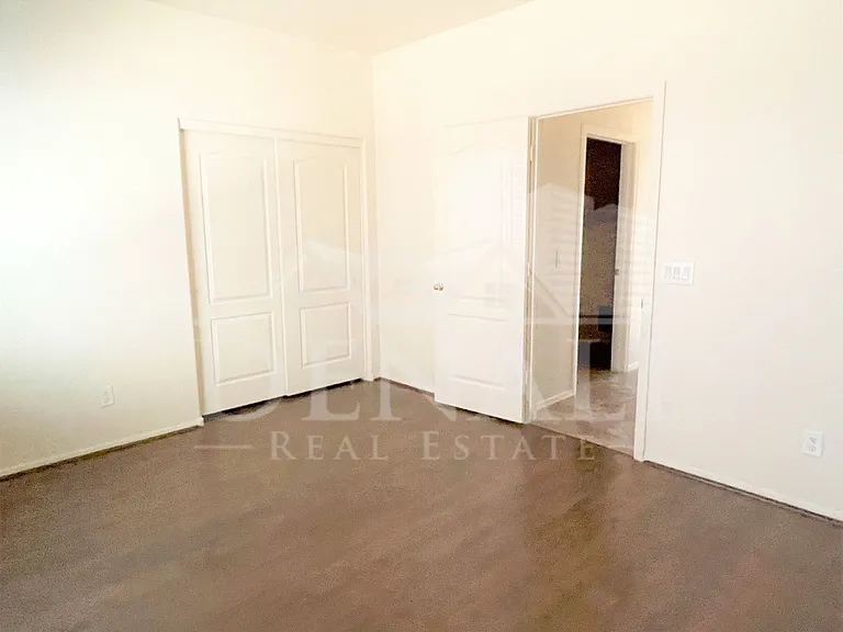 144 S 108th Dr — Photo 8