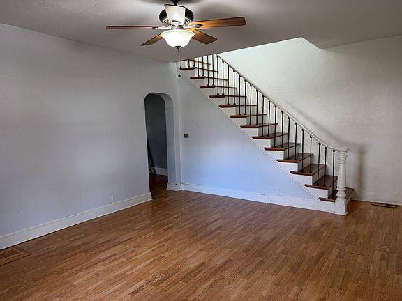 2nd image of 307 E Willow St