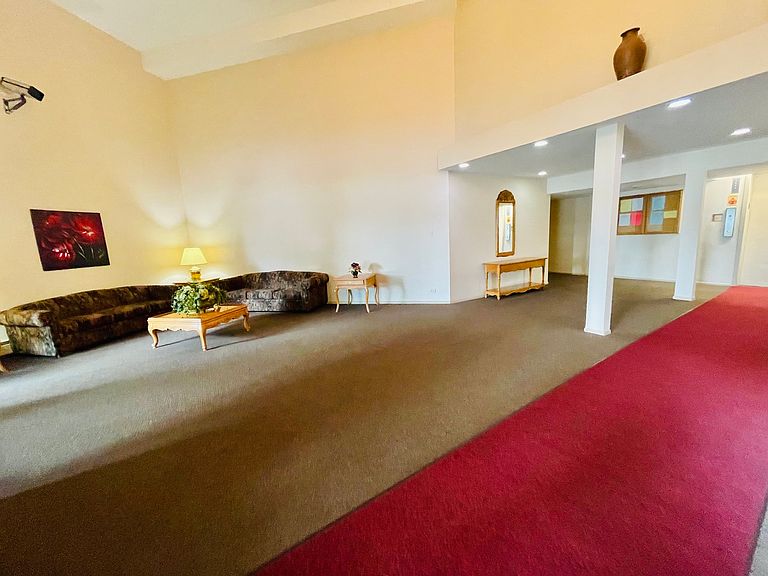 Moon Lake Village Four Story Condominiums Hoffman Estates, IL Zillow