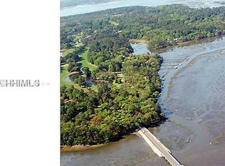 13 Tabby Point Ln, Okatie, SC 29909