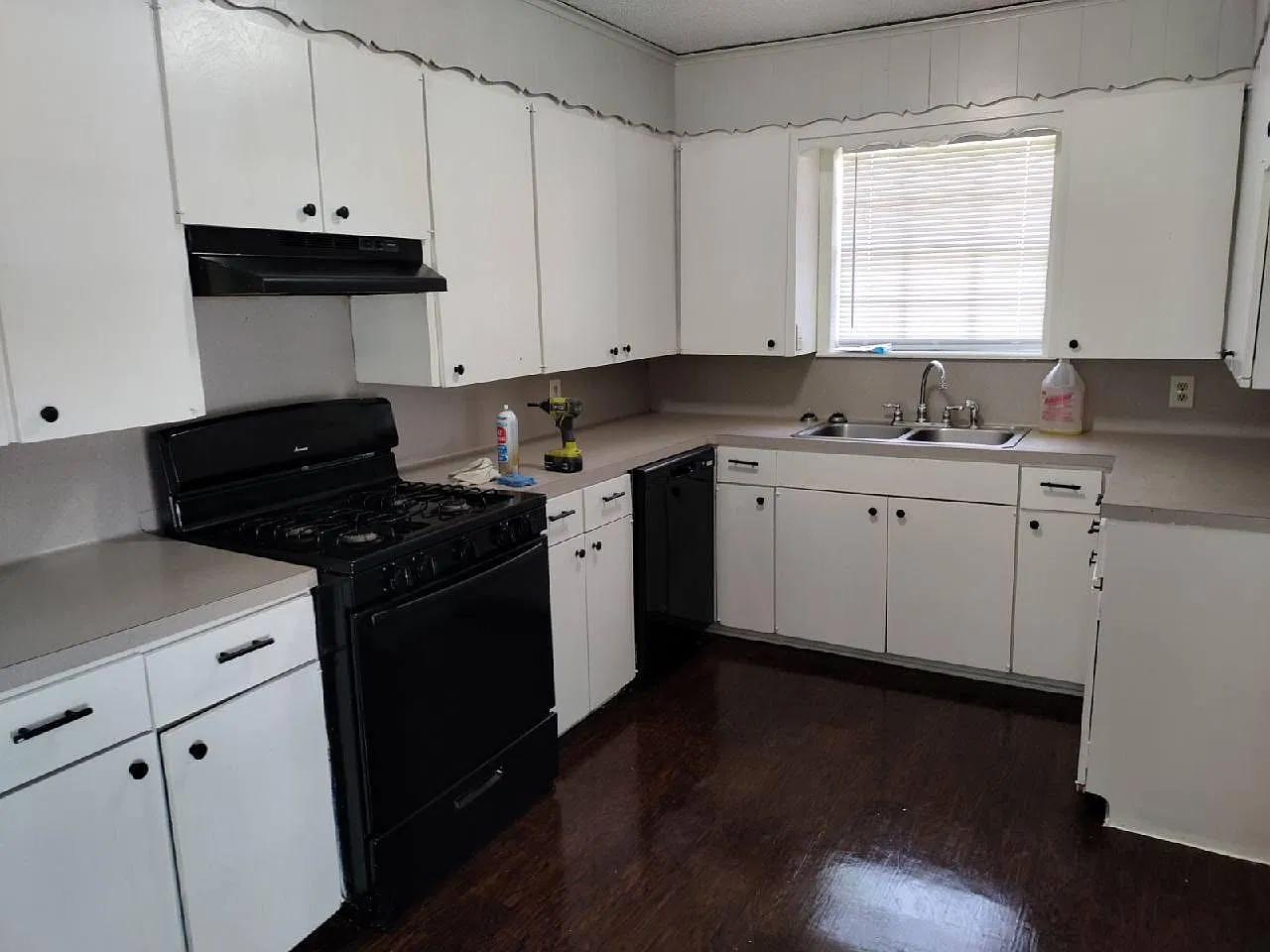 4505 Page Rd — Photo 2