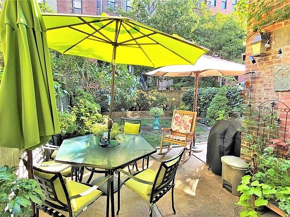 2nd image of 40 W 88th St #1R