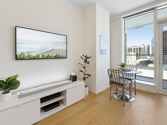 4th image of 877 Francisco St APT 1517