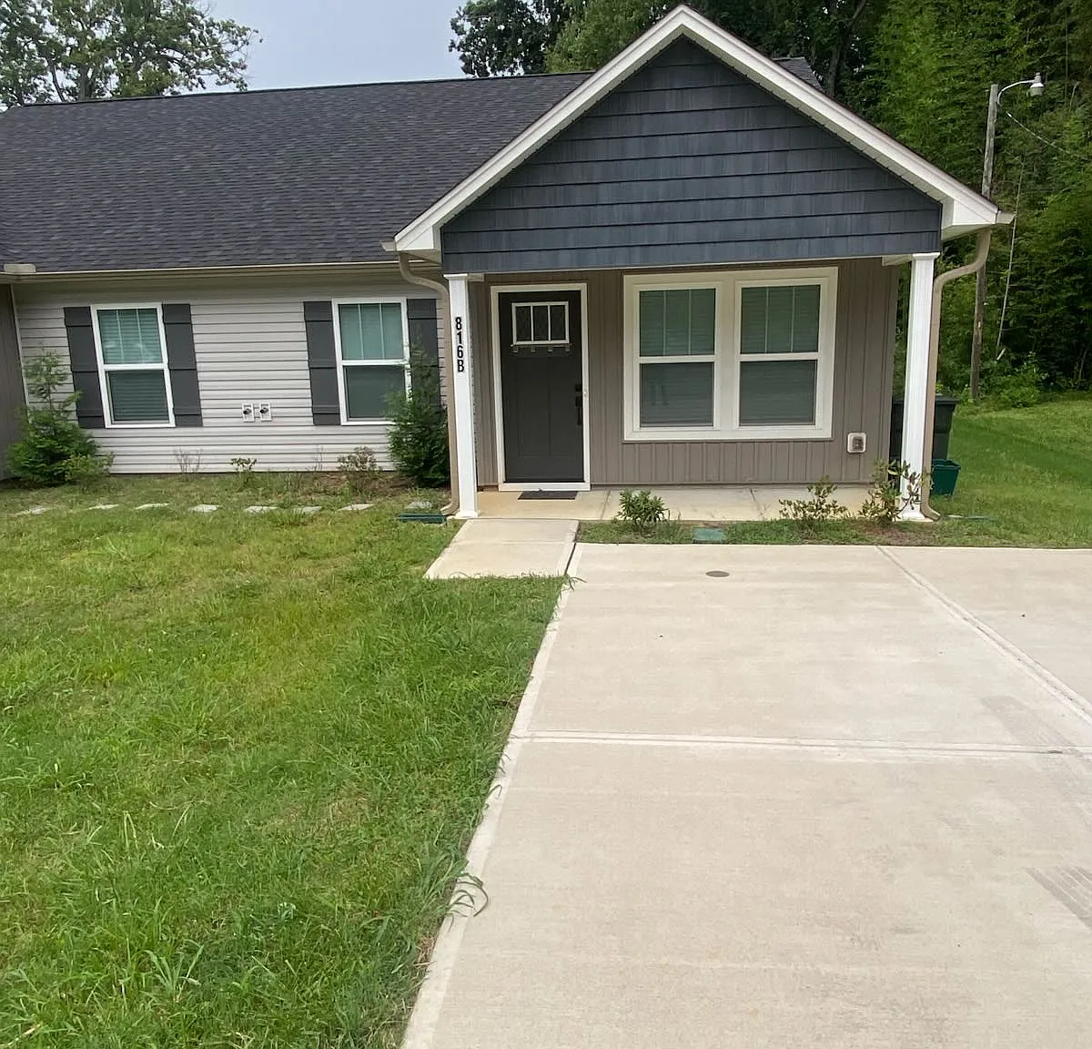 3 bed, 1216 sqft, $1,600 — Photo 2