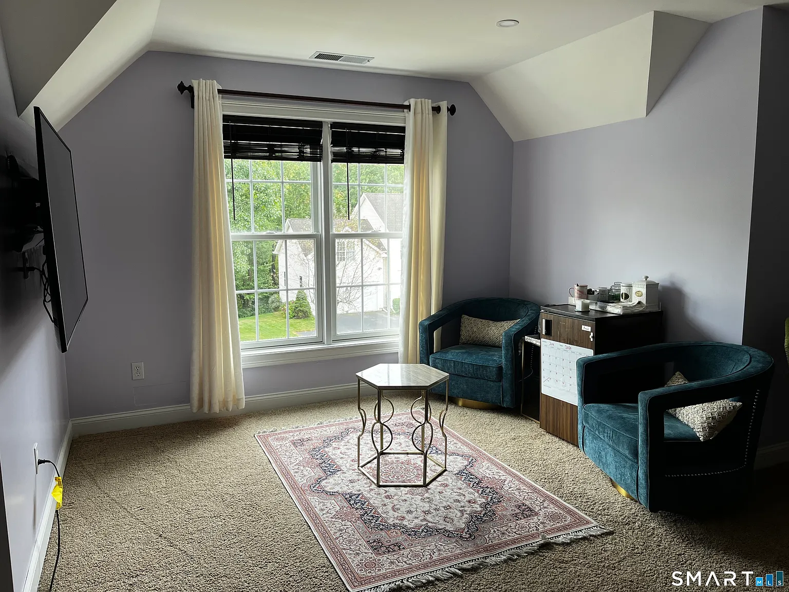 5 bed, 2.5 bath, 3157 sqft, $4,800 — Photo 2