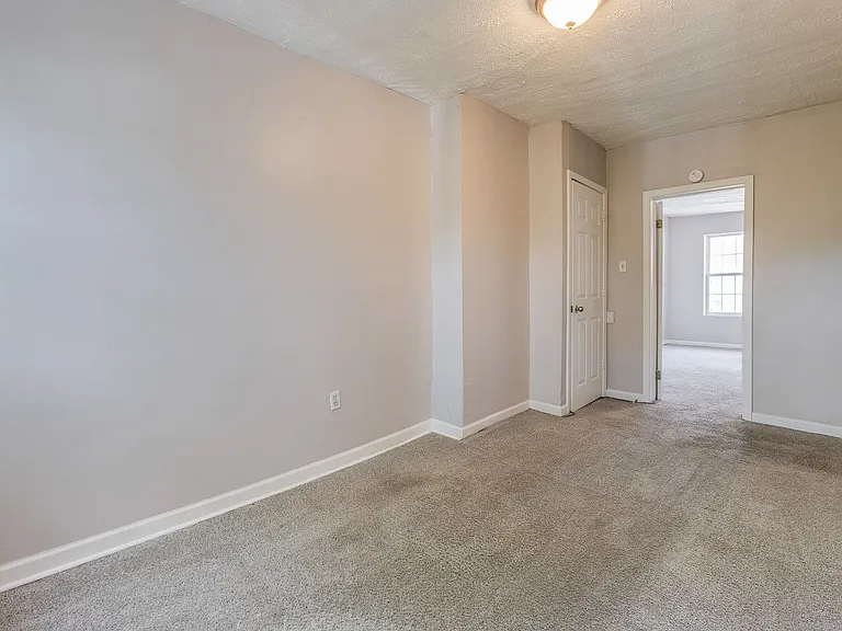 2013 Gregory St S — Photo 8