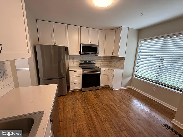 12457 Andover Ct — Photo 12