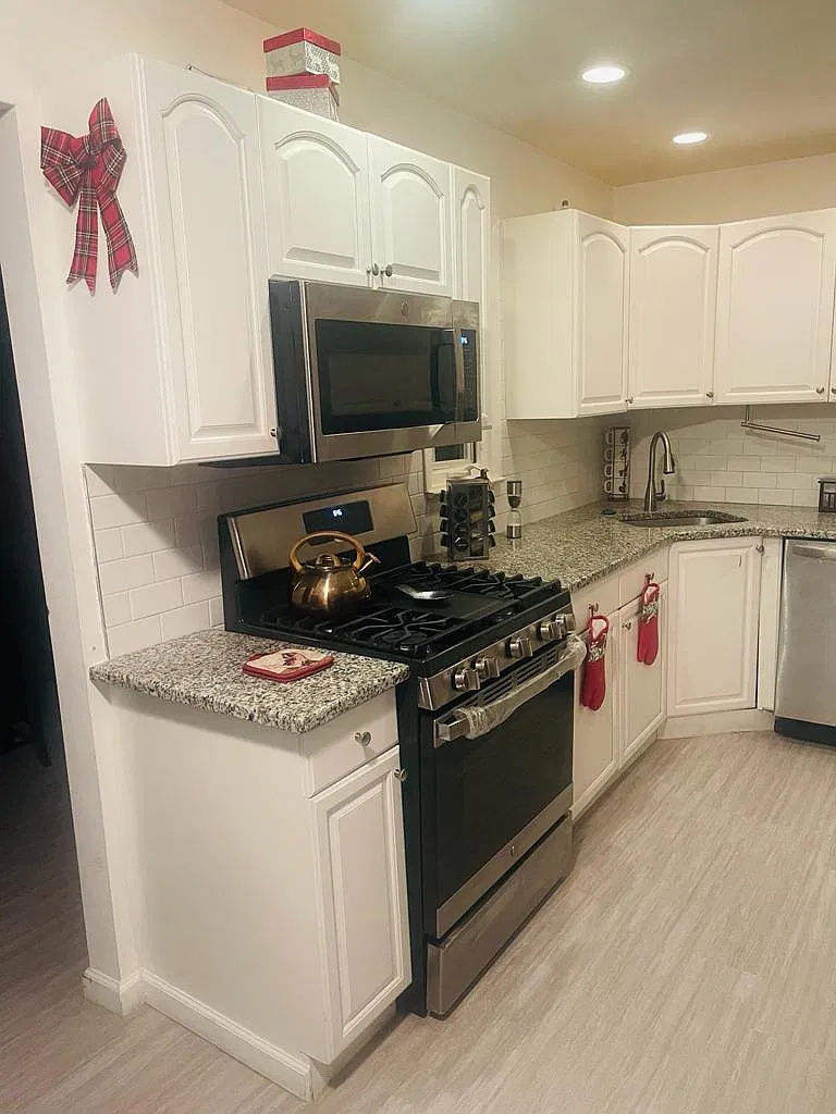 71 Arthur Ave — Photo 2