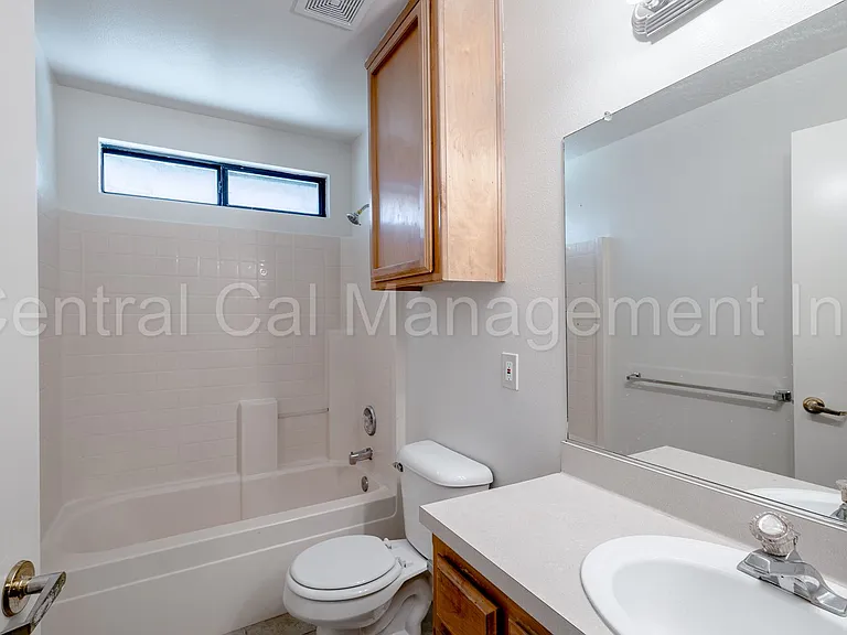4201 Kilterbury Ln — Photo 7