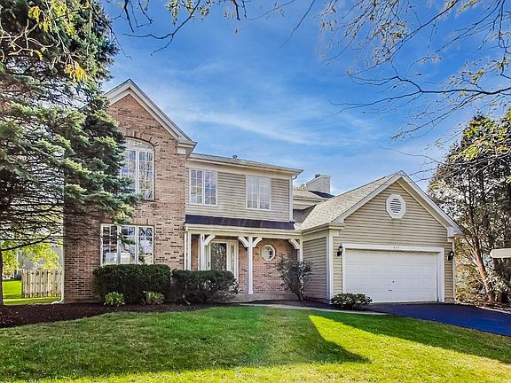 3rd image of 425 Yorkshire Ct