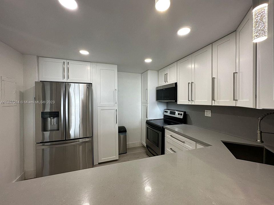 1st image of 2780 NE 183rd St APT 1905