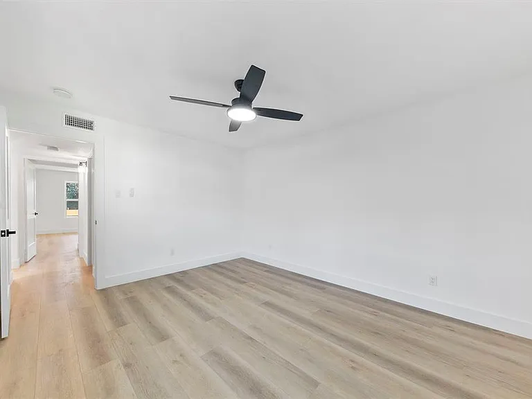 1514 Wirt Rd #8 — Photo 16