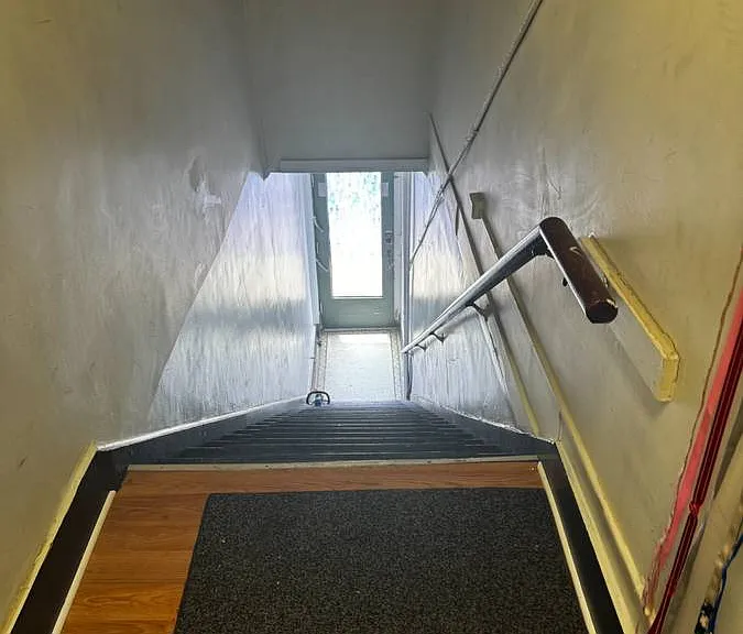 36 E Main St — Photo 11