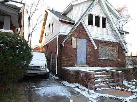 15881 Cherrylawn