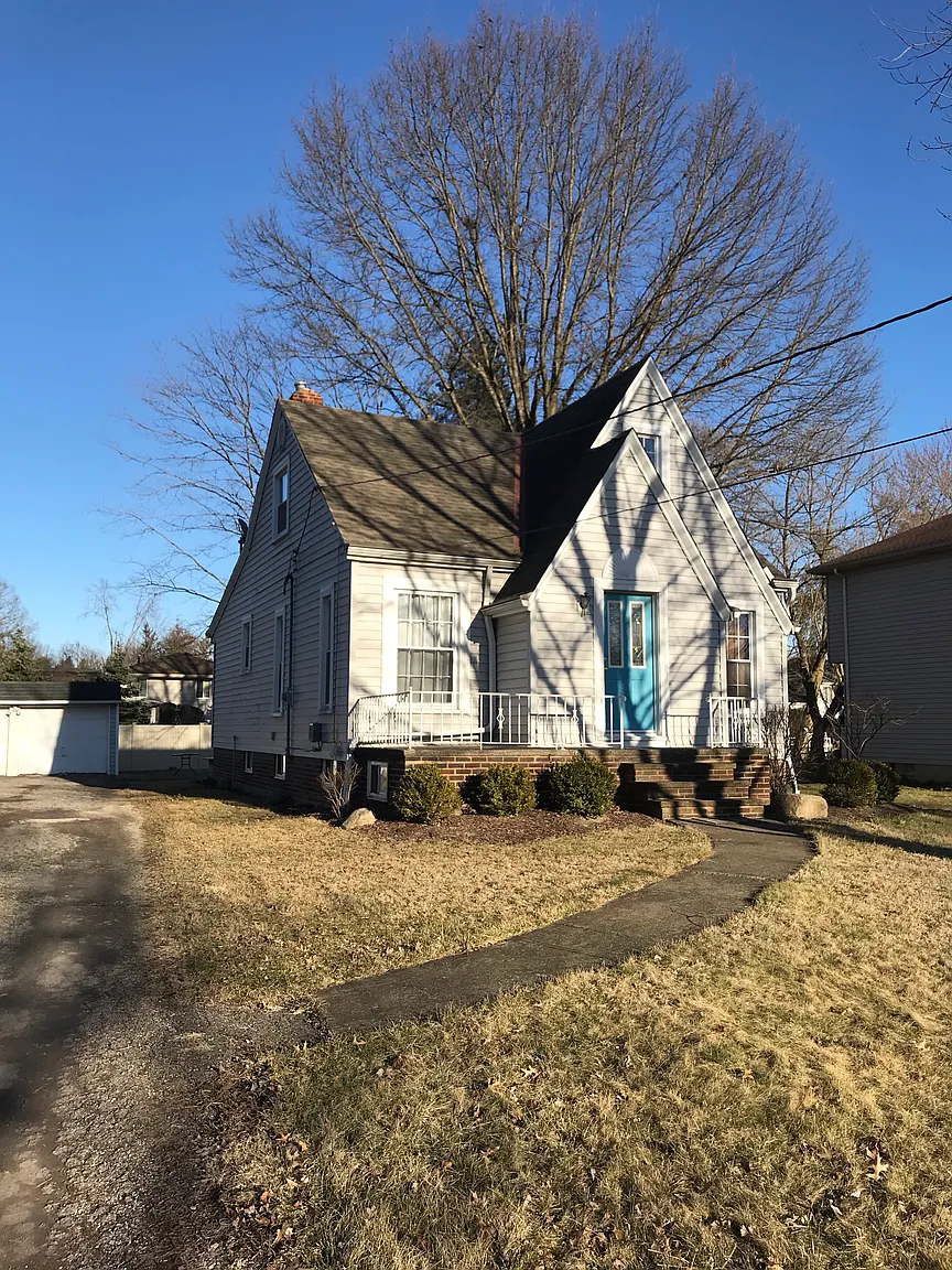 16409 Prospect Rd photo 1