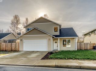 756 E 8th St, Molalla, OR 97038
