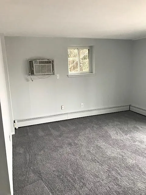 1703 New Hope St APT 3 photo 1