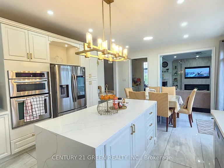 12 Royal West Dr — Photo 15