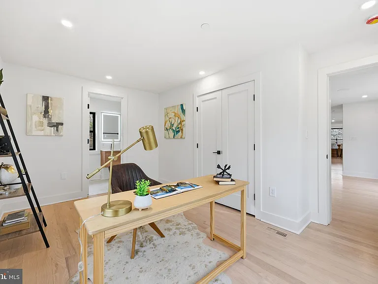9200 Cedar Ln — Photo 11