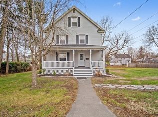 21 Lyman St, West Springfield, MA 01089