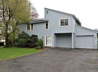 312 Loveland Rd, Stamford, CT 06905